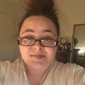 Meet your Posher, Cassandra